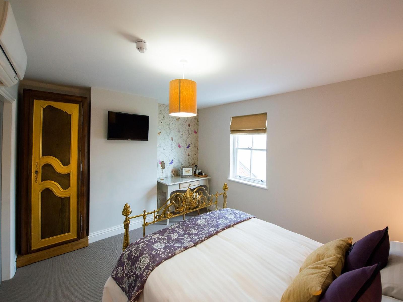 The Boathouse Bed & Breakfast 4*