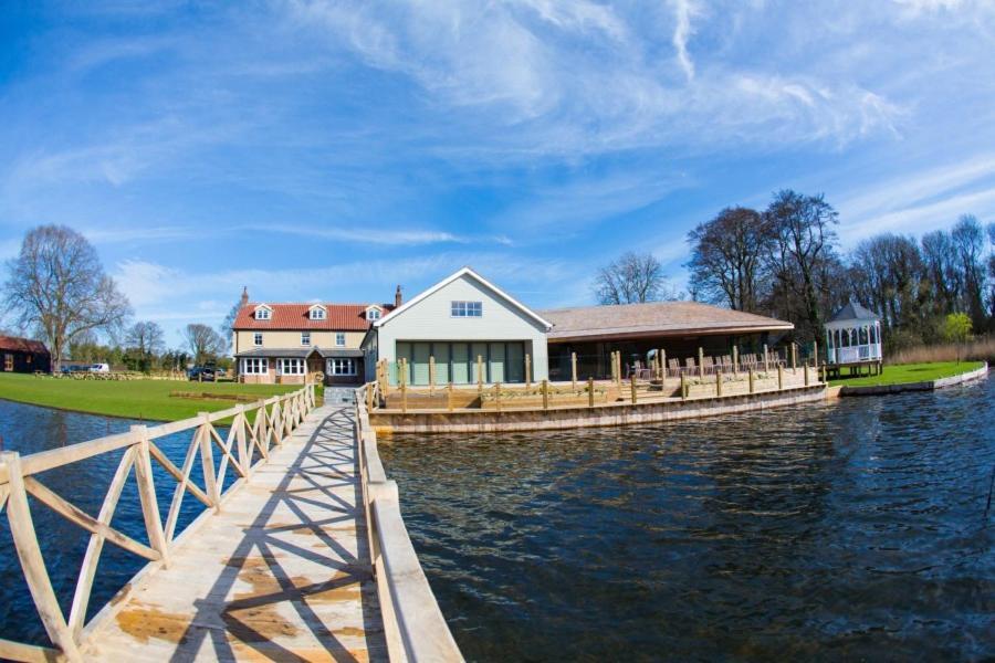 Bed & Breakfast The Boathouse